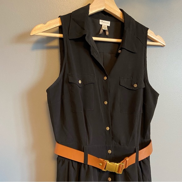 Super cute back dress with belt at the waist - Picture 3 of 3